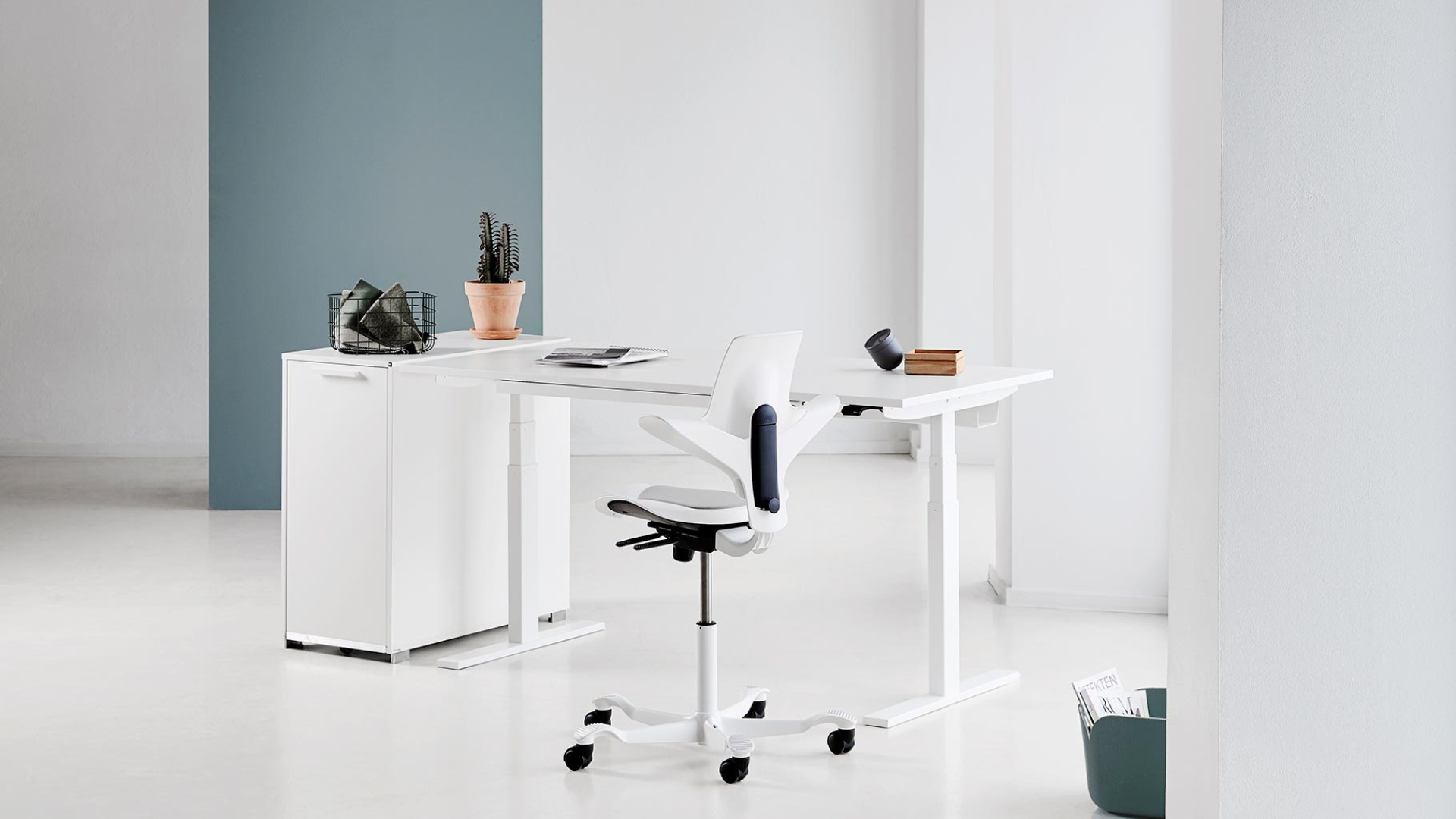 Astro 120 - Scrivania regolabile  Design moderno ed ergonomico per home  office -  – SCANDY
